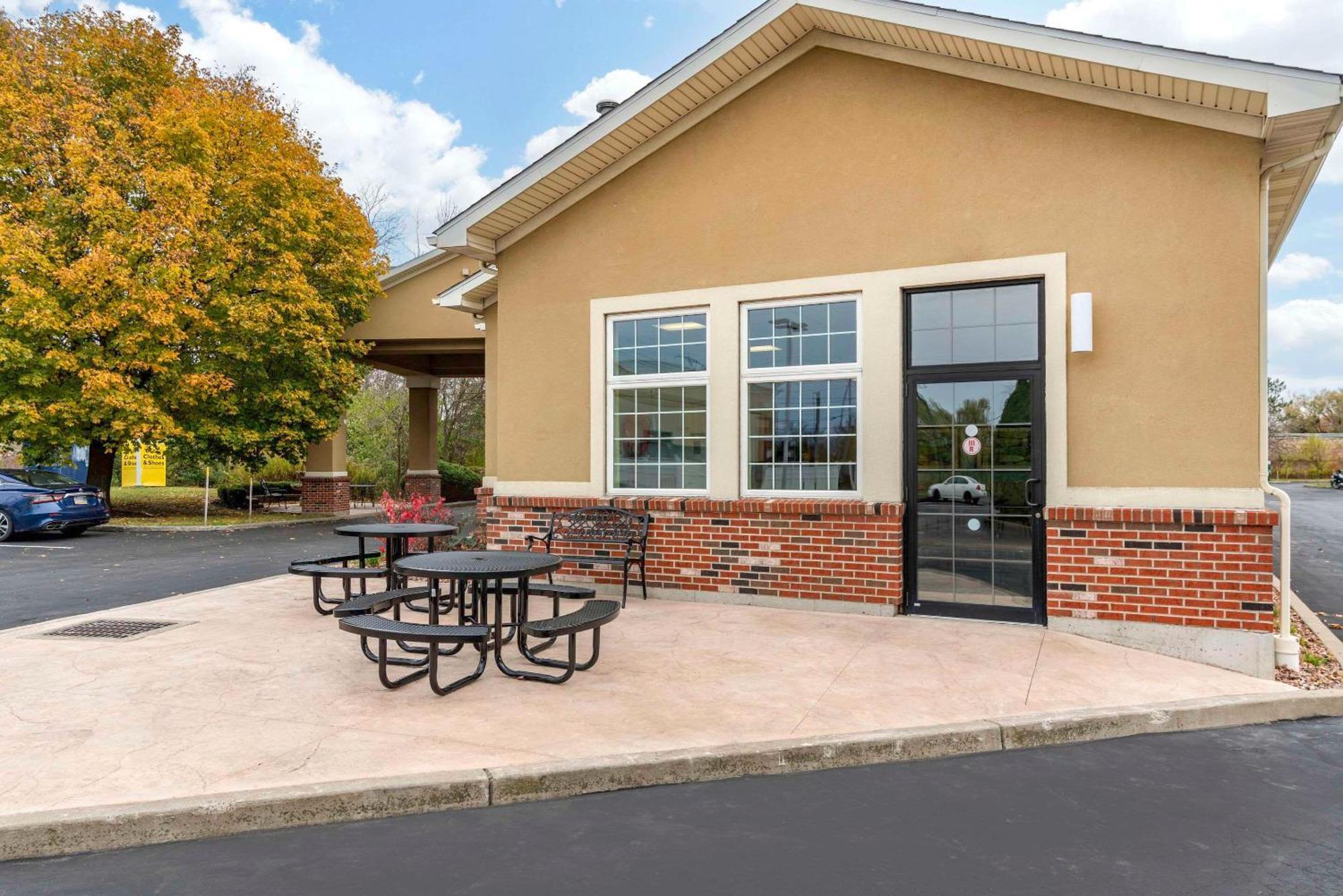 Comfort Inn University Amherst Exterior foto